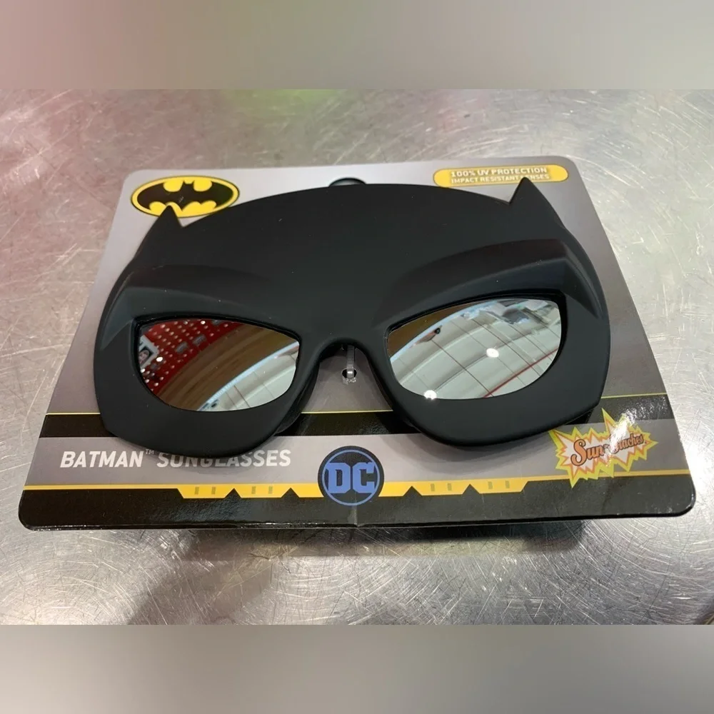 Kids BATMAN Costume Sunglasses Mask 100% UV Protection Impact Resistant Lenses